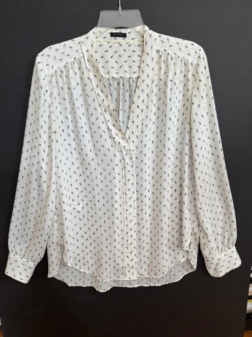 Ann Taylor Button Up Blouse- White with Black Ditsy Dash Print, V Neck Sz. L